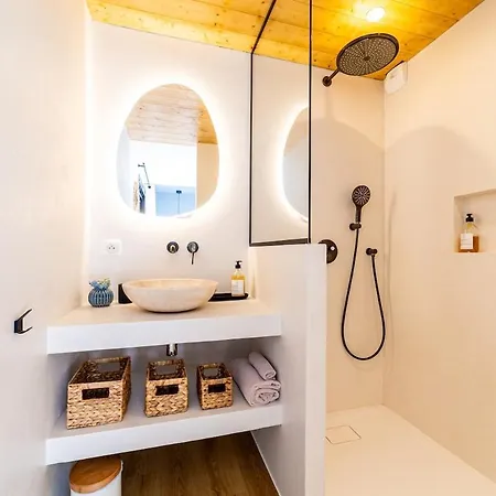 Small House With Swimming Pool And Jacuzzi * Biarritz