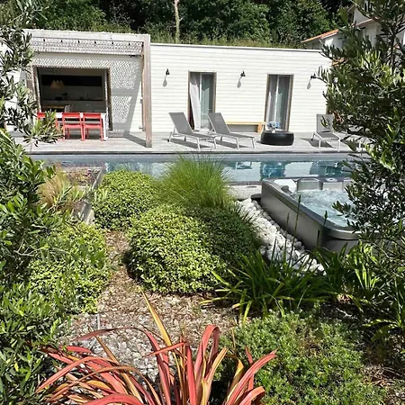 Small House With Swimming Pool And Jacuzzi *