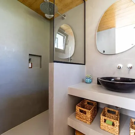 Prázdninový dům Small House With Swimming Pool And Jacuzzi Biarritz