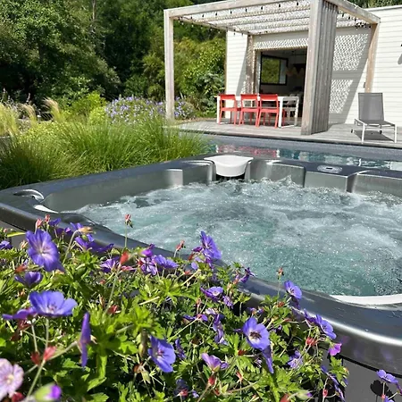 Small House With Swimming Pool And Jacuzzi Prázdninový dům *
